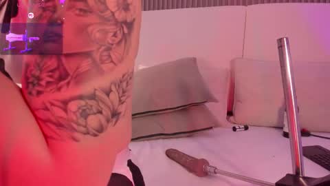 ANNIE  online show from March 25, 2026, 9:10 pm