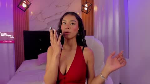 Annie Evans  online show from April 7, 2026, 3:23 pm