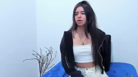 Snapshot of annniie22 chatting on September 24, 2025, 1:36 pm annie online show from September 24, 2025, 1:36 pm