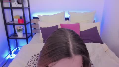 Anna online show from December 10, 2024, 7:37 am