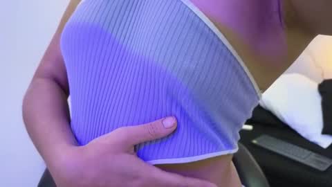 Anny online show from November 9, 2025, 3:16 am