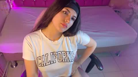 Snapshot of annybeckerr_ chatting on July 10, 2026, 8:33 pm annybeckerr_ online show from July 10, 2026, 8:33 pm