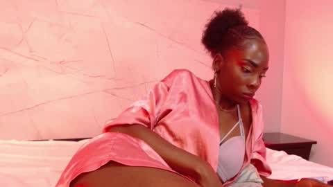 Snapshot of annyfiore chatting on February 8, 2026, 1:36 pm Anny online show from February 8, 2026, 1:36 pm