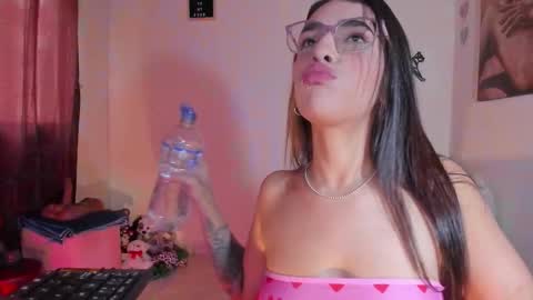 Snapshot of annyluna1 chatting on October 14, 2025, 7:58 pm Annyluna online show from October 14, 2025, 7:58 pm