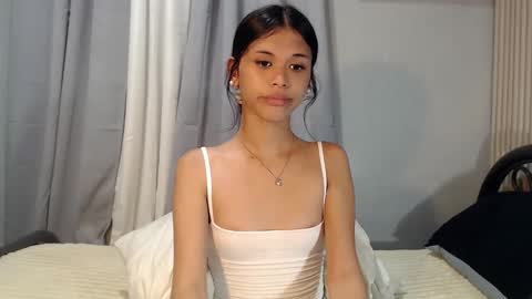anok_yaii online show from May 22, 2026, 8:42 am