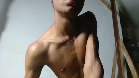 anonimo510968 online show from January 15, 2026, 5:01 am