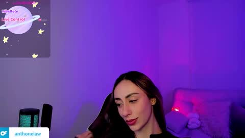 Anthonela online show from December 2, 2025, 11:23 pm