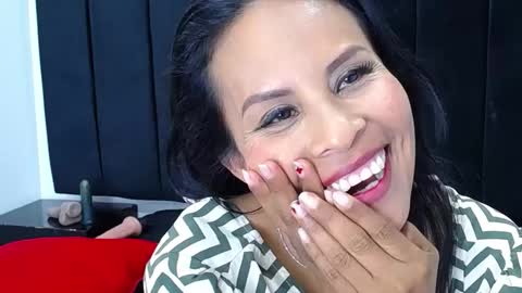 Anthonelaa   online show from March 6, 2025, 1:05 am