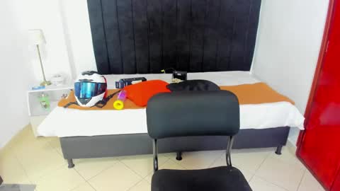       online show from January 30, 2025, 12:50 am