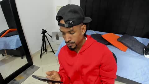       online show from October 7, 2025, 12:41 am