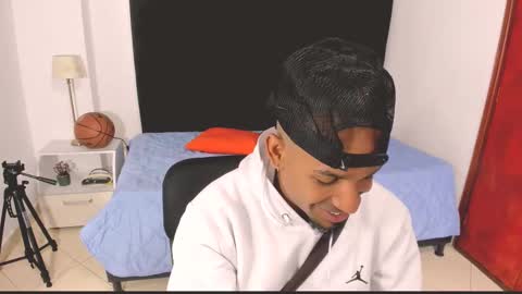       online show from October 11, 2025, 12:32 am