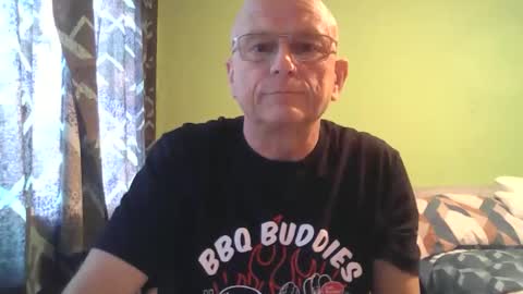 Snapshot of antmatt2025 chatting on October 16, 2025, 4:19 pm antmatt2025 online show from October 16, 2025, 4:19 pm