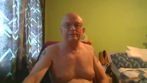 Snapshot of antmatt2025 chatting on June 2, 2026, 5:37 pm antmatt2025 online show from June 2, 2026, 5:37 pm