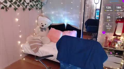 antolyh_c online show from October 7, 2025, 11:40 am