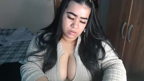 Snapshot of antonela_bigboobs1 chatting on March 10, 2026, 4:50 am Antonela PINKI online show from March 10, 2026, 4:50 am
