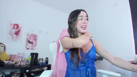 Snapshot of antonella_28_ chatting on October 21, 2025, 8:31 pm Antonella online show from October 21, 2025, 8:31 pm