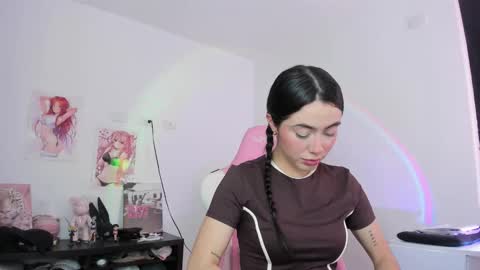 Snapshot of antonella_28_ chatting on November 24, 2025, 9:47 pm Antonella online show from November 24, 2025, 9:47 pm