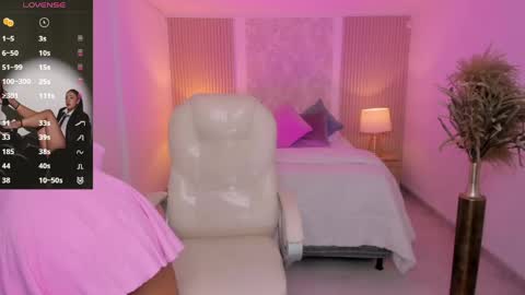 Antonella Grayy  online show from April 25, 2026, 11:02 am