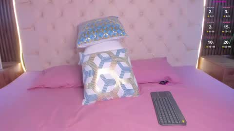 antonella_lucenti online show from May 21, 2026, 4:08 am