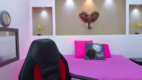 Antonella online show from March 3, 2026, 12:22 pm