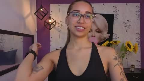 Snapshot of antonella_mc chatting on May 4, 2026, 12:45 pm Antonella online show from May 4, 2026, 12:45 pm