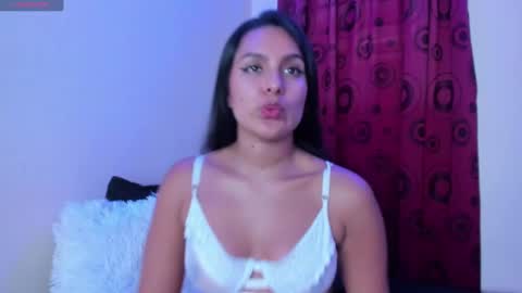 antonella_rod online show from December 4, 2024, 10:51 pm