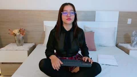 Antonella online show from March 28, 2026, 3:28 am