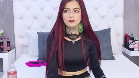 AntonellaEscudero online show from May 8, 2026, 4:40 am
