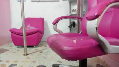 ANTONELLA online show from November 17, 2025, 12:00 pm