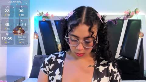 Snapshot of antonellepiercee chatting on February 4, 2026, 11:05 am A N T O N E L L E online show from February 4, 2026, 11:05 am