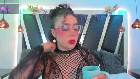 A N T O N E L L E  online show from May 24, 2026, 8:41 am