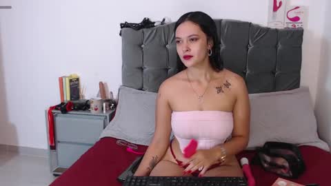Snapshot of antonia_franco chatting on April 22, 2026, 9:22 am Antonia online show from April 22, 2026, 9:22 am