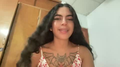 Snapshot of antoniabloom chatting on January 24, 2025, 1:35 am Antonia online show from January 24, 2025, 1:35 am