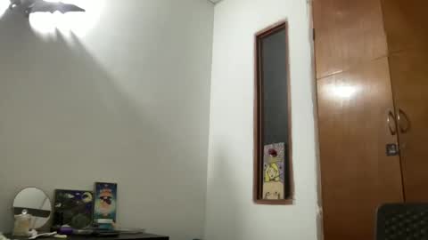 Snapshot of antoniabloom chatting on February 2, 2025, 1:23 am Antonia online show from February 2, 2025, 1:23 am