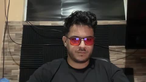 antonio2504 online show from April 19, 2026, 10:58 am