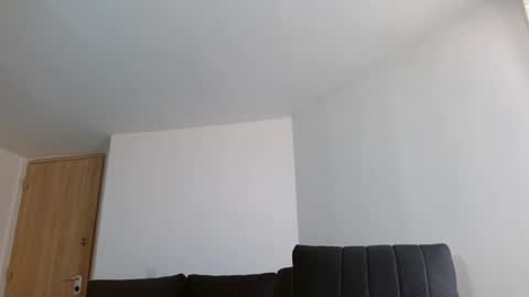 antonnella online show from March 10, 2025, 8:45 pm