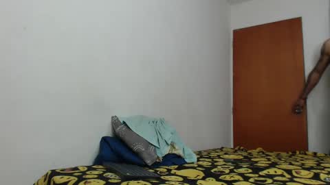 antony_smithh online show from February 13, 2025, 8:59 am