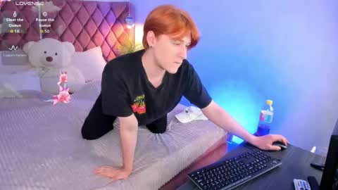 Snapshot of antonylewis chatting on June 2, 2026, 6:26 am YummyTony online show from June 2, 2026, 6:26 am