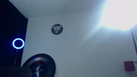 Instagram miguelangel1802  online show from February 22, 2025, 10:31 pm