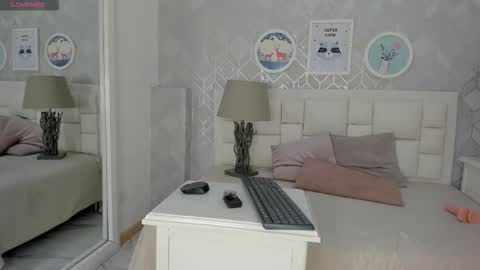 anttonia falthless16 online show from November 16, 2025, 7:41 pm