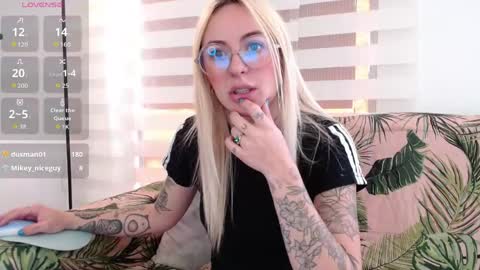 Antonia online show from May 26, 2026, 7:21 pm