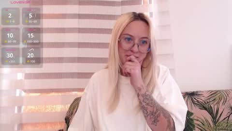Antonia online show from June 1, 2026, 5:58 pm