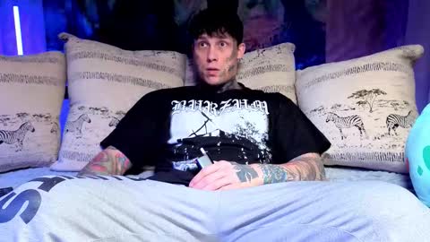 Tom online show from December 23, 2025, 6:00 am