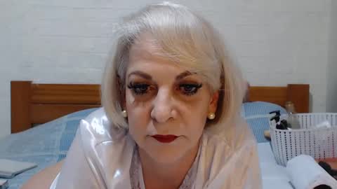 Snapshot of any_cat chatting on November 11, 2025, 9:09 am ANY CAT online show from November 11, 2025, 9:09 am