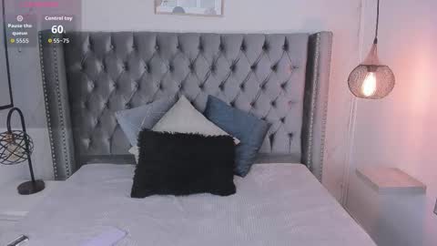 anya_belth online show from October 25, 2025, 7:19 pm