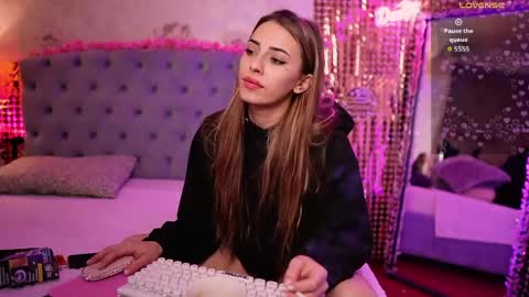 anya_sky_ online show from May 22, 2026, 5:36 am