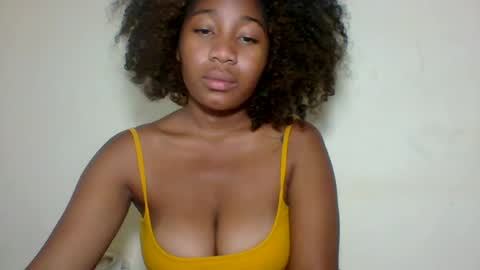 Snapshot of anyah_love chatting on July 15, 2026, 5:56 am anyah_love online show from July 15, 2026, 5:56 am