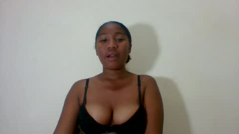 Snapshot of anyah_love chatting on July 22, 2026, 6:32 pm anyah_love online show from July 22, 2026, 6:32 pm