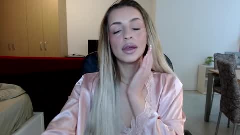 Anya online show from May 18, 2026, 9:20 pm