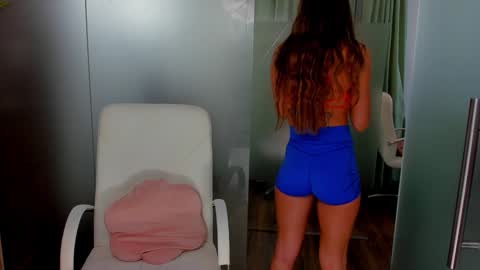 Snapshot of anyarayne chatting on January 10, 2025, 2:55 pm Anya online show from January 10, 2025, 2:55 pm